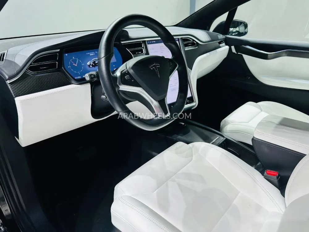 Tesla Model X 2017 for Sale in Dubai Image-9