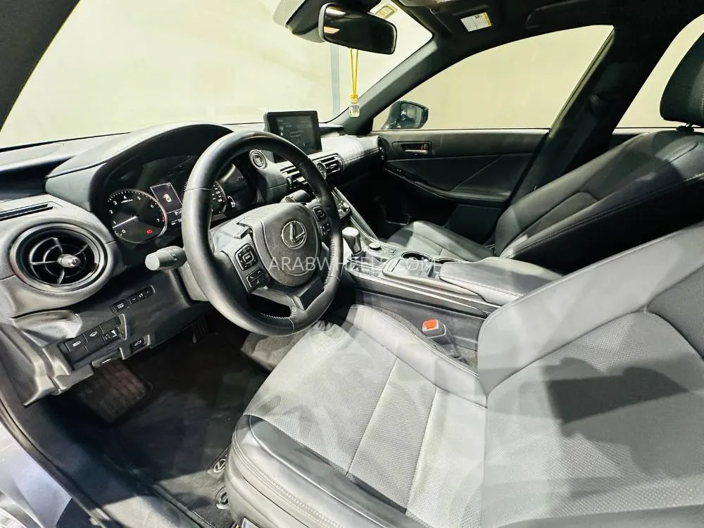 Lexus IS 2024 for Sale in Dubai Image-6