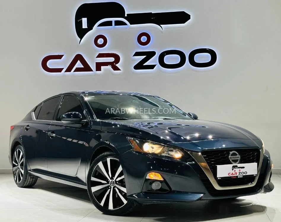 Nissan Altima 2022 for Sale in Dubai Image-2