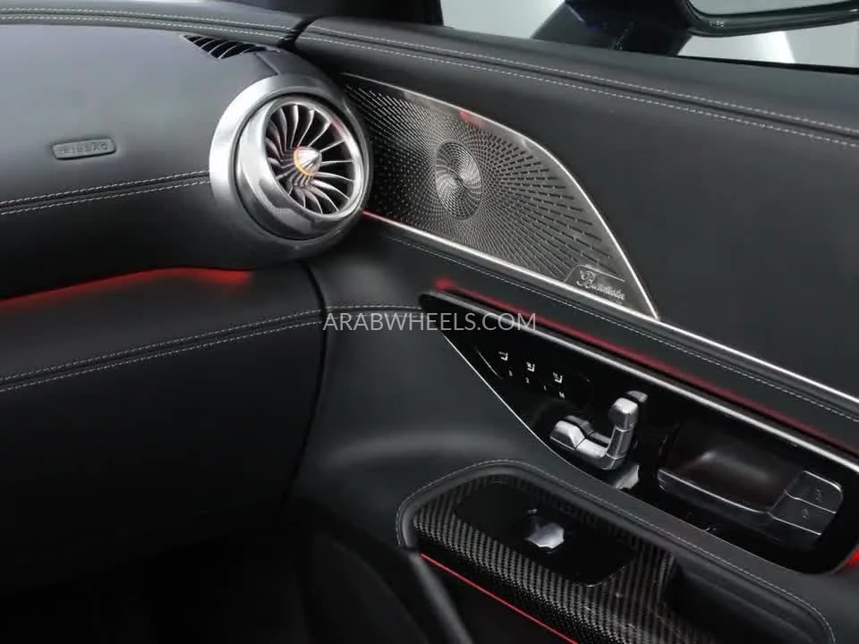 Mercedes Benz SL Class 2023 for Sale in Dubai Image-7