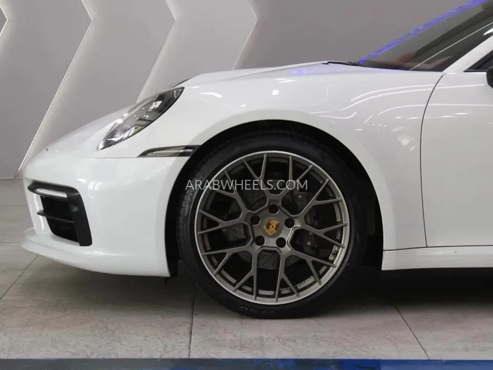Porsche 911 2023 for Sale in Dubai Image-4