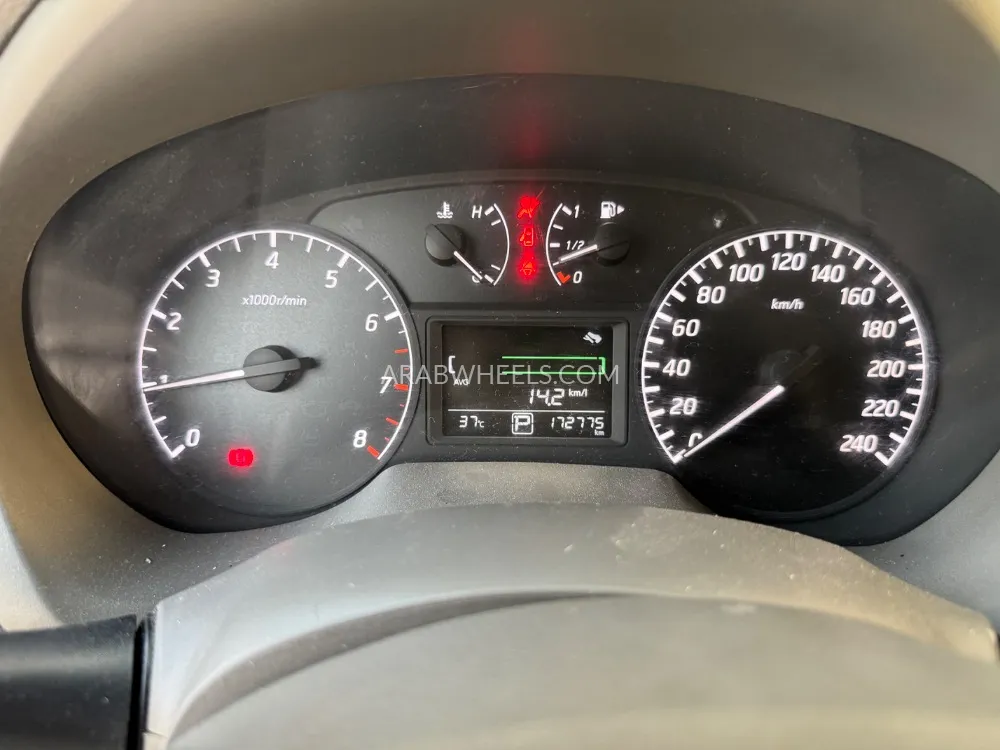 نيسان تييدا 2014 for Sale in عجمان Image-8