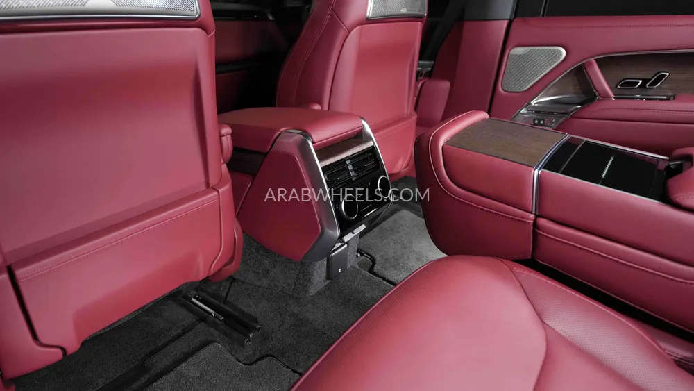 Land Rover Range Rover 2023 for Sale in Dubai Image-17