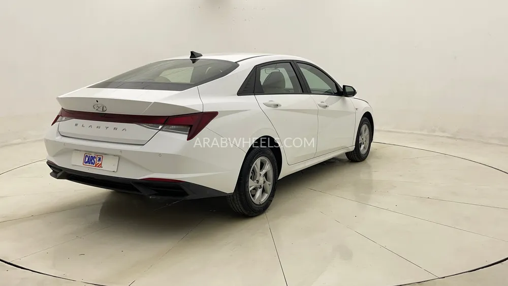 Hyundai Elantra 2022 for Sale in Dubai Image-3