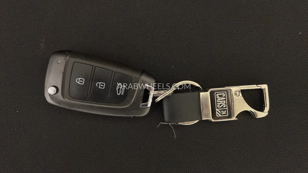 Hyundai Elantra 2022 for Sale in Dubai Image-26