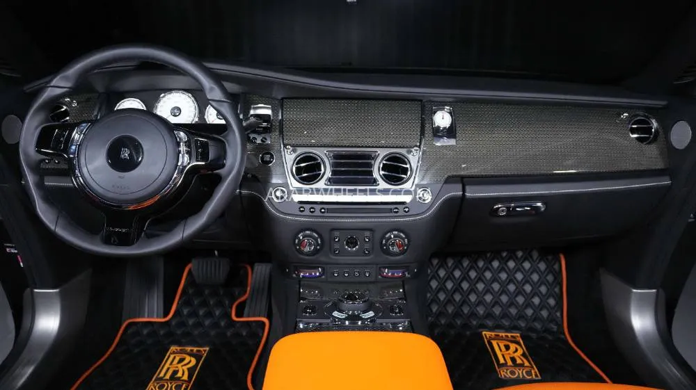 Rolls Royce Wraith 2020 for Sale in Dubai Image-14