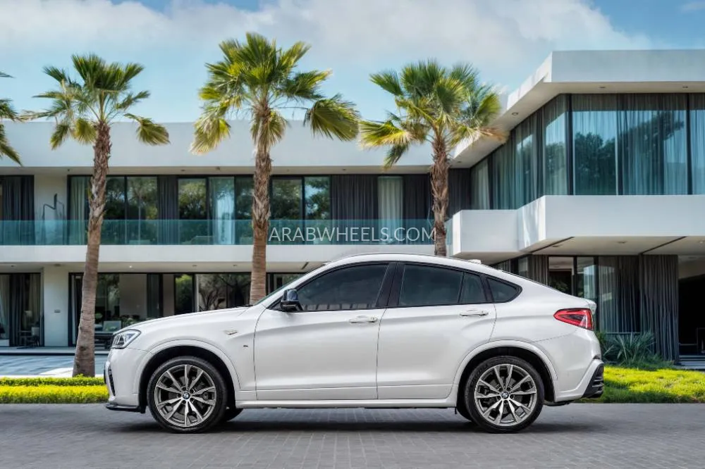 BMW X4 2018 for Sale in Dubai Image-4
