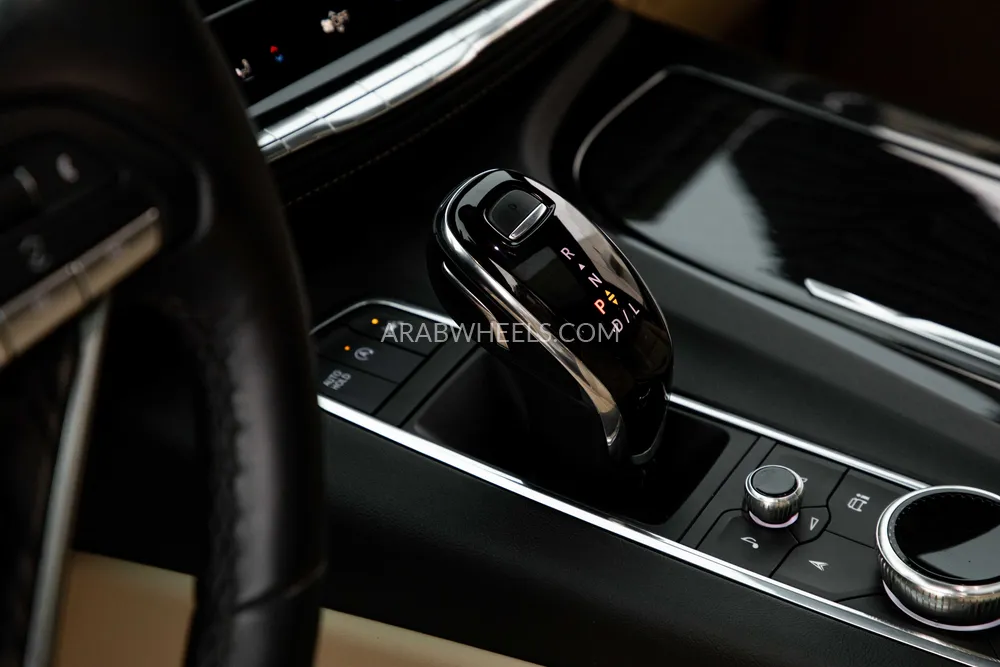 Cadillac Escalade 2023 for Sale in Dubai Image-10