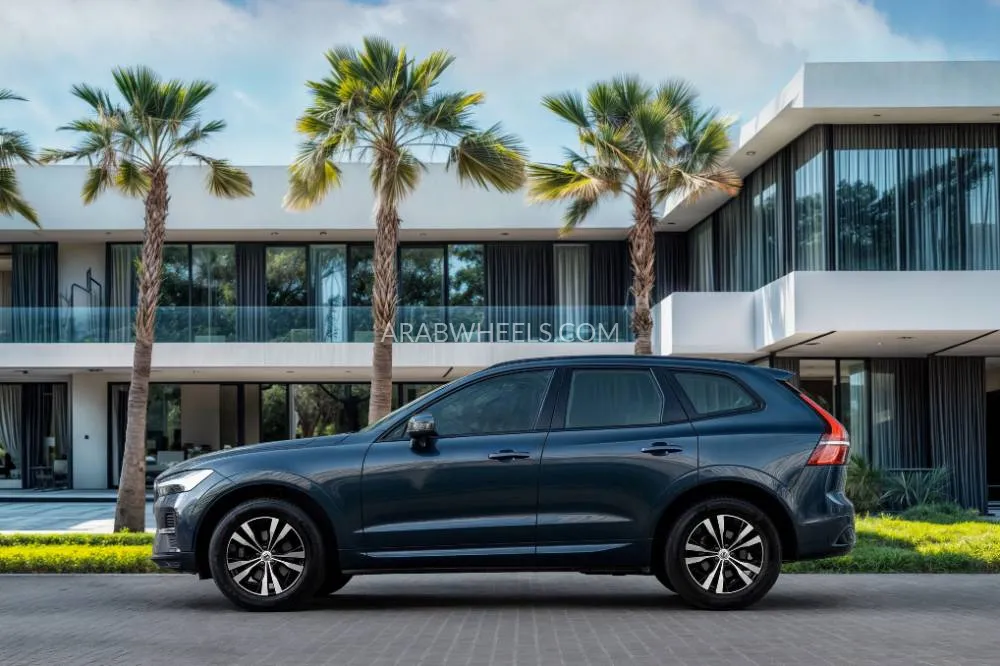 Volvo XC60 2024 for Sale in Dubai Image-4