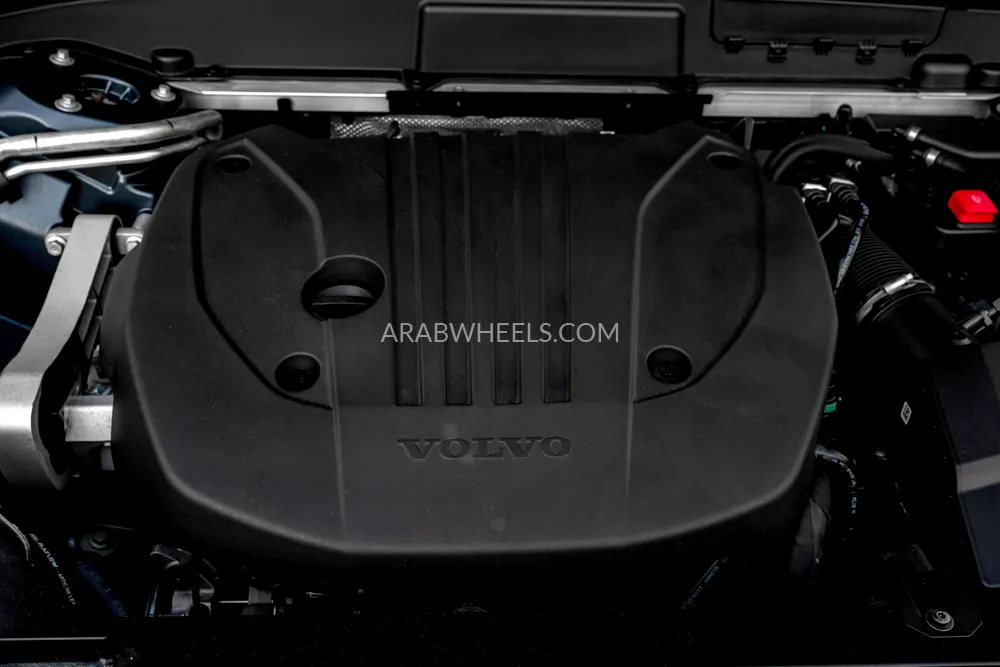 Volvo XC60 2024 for Sale in Dubai Image-5