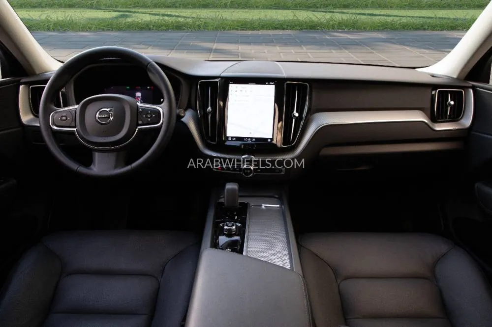 Volvo XC60 2024 for Sale in Dubai Image-10