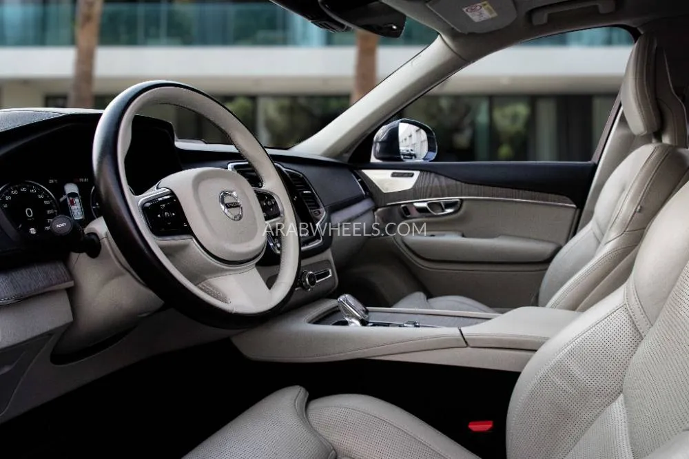 Volvo XC90 2022 for Sale in Dubai Image-7
