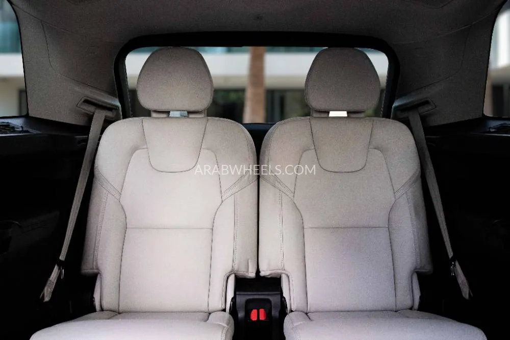 Volvo XC90 2022 for Sale in Dubai Image-11