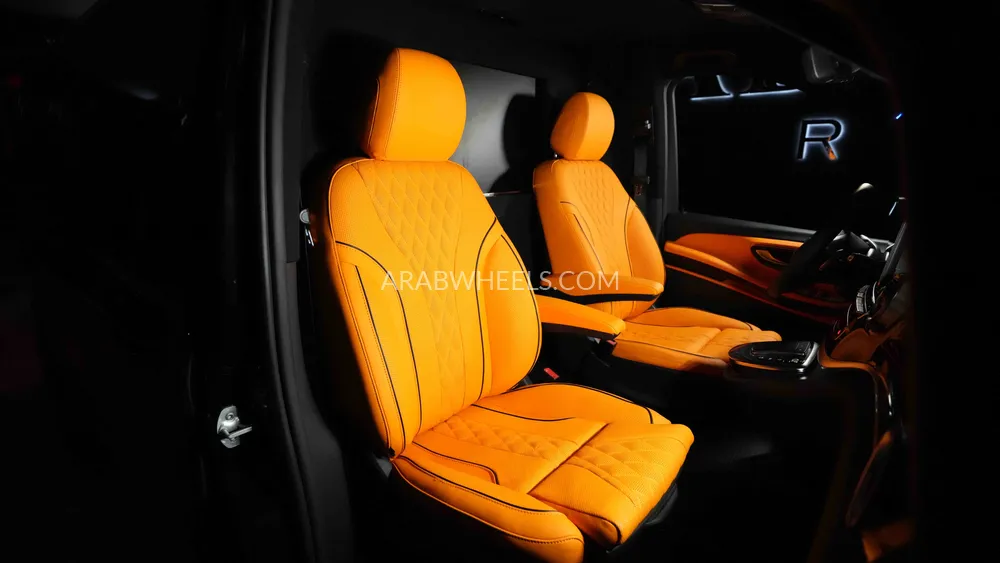 Mercedes Benz V Class 2023 for Sale in Dubai Image-12