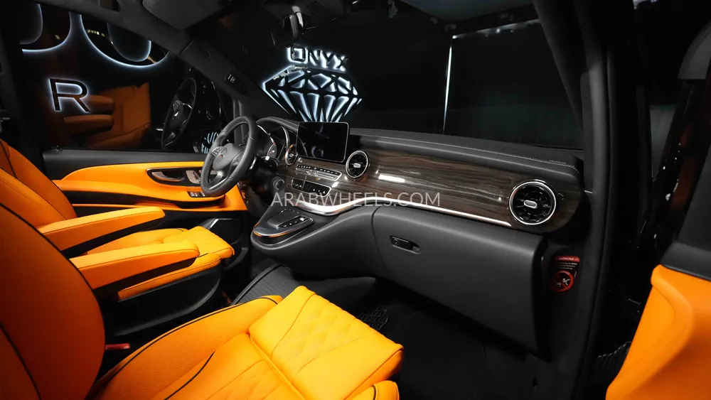 Mercedes Benz V Class 2023 for Sale in Dubai Image-13