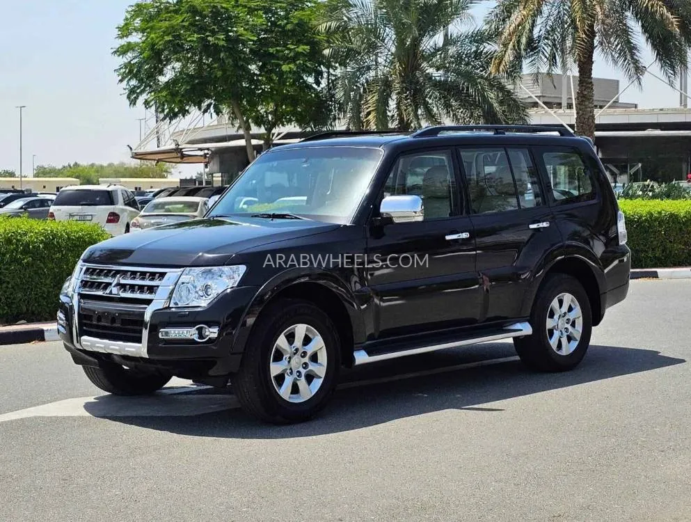 Mitsubishi Pajero 2020 for Sale in Dubai Image-4