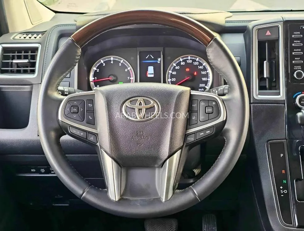 Toyota Granvia 2023 for Sale in Dubai Image-6
