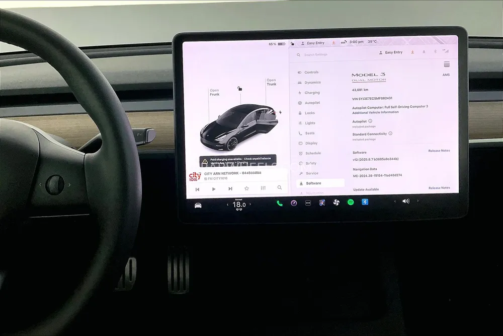 تسلا موديل 3 2021 for Sale in الشارقة Image-15