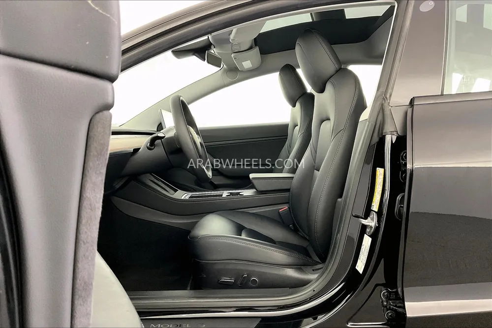 تسلا موديل 3 2021 for Sale in الشارقة Image-25