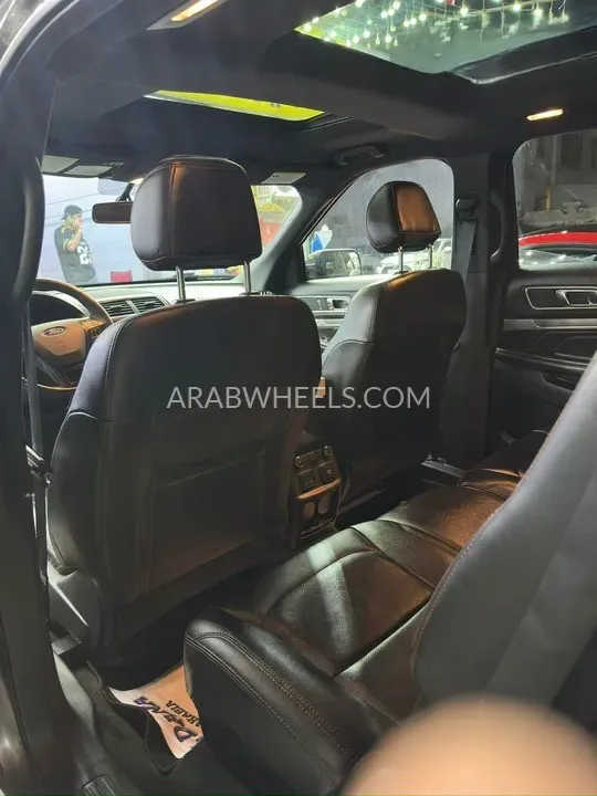 Ford Explorer 2016 for Sale in Ajman Image-8
