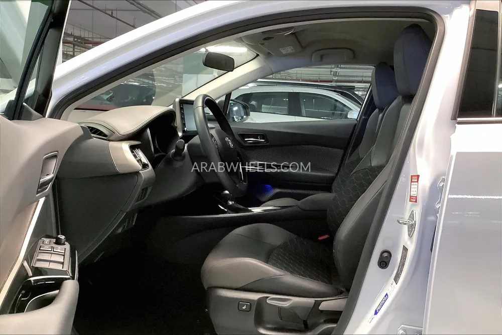 Toyota C-HR 2023 for Sale in Sharjah Image-13