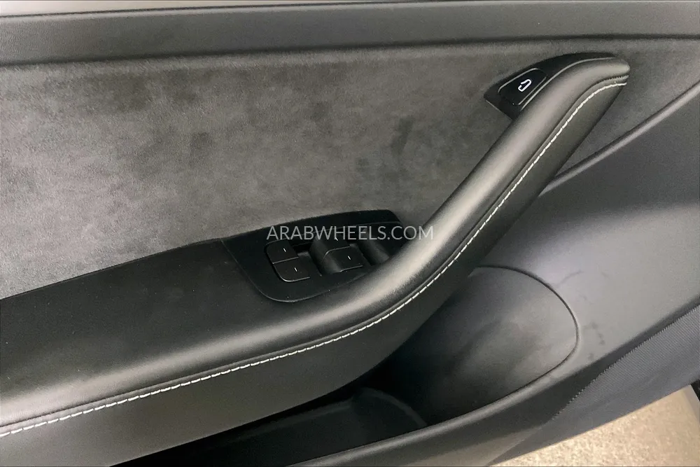 تسلا موديل 3 2021 for Sale in الشارقة Image-31