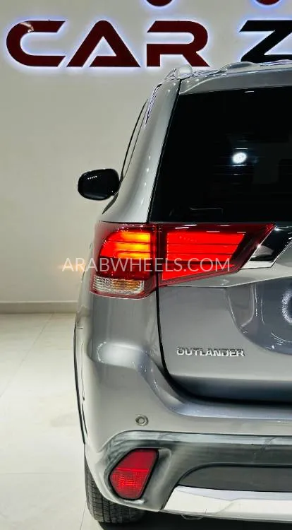 Mitsubishi Outlander 2017 for Sale in Dubai Image-7