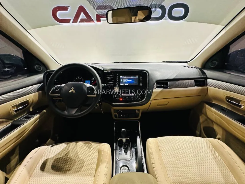 Mitsubishi Outlander 2017 for Sale in Dubai Image-18