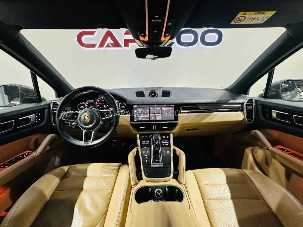 بورشه كايمان 2019 for Sale in دبي Image-15