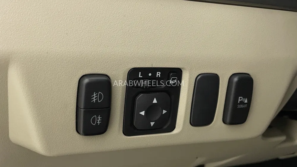 Mitsubishi Pajero 2016 for Sale in Dubai Image-41