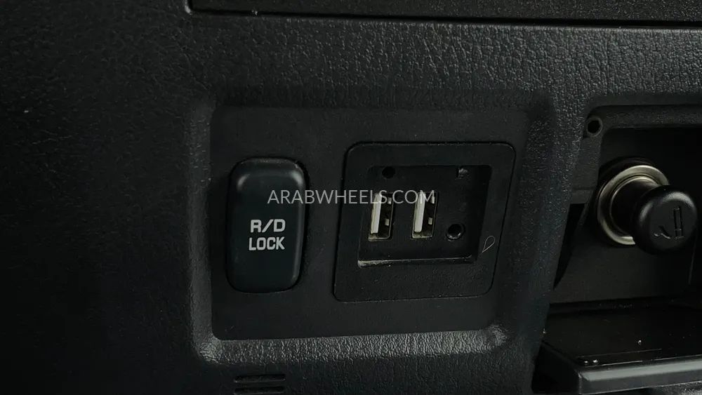 Mitsubishi Pajero 2020 for Sale in Dubai Image-46