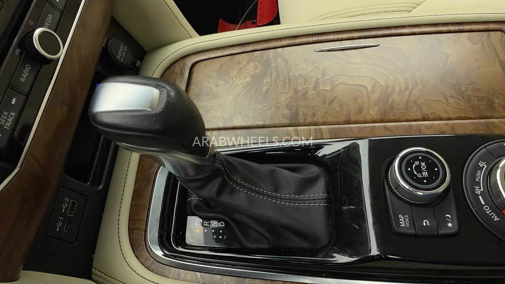 Nissan Patrol 2021 for Sale in Dubai Image-18