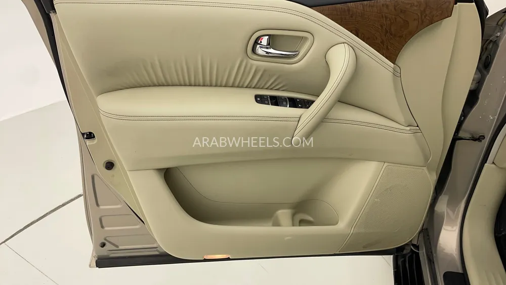 Nissan Patrol 2021 for Sale in Dubai Image-19