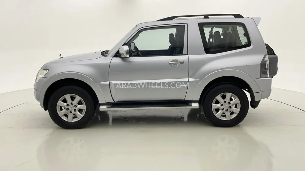 Mitsubishi Pajero 2016 for Sale in Dubai Image-6