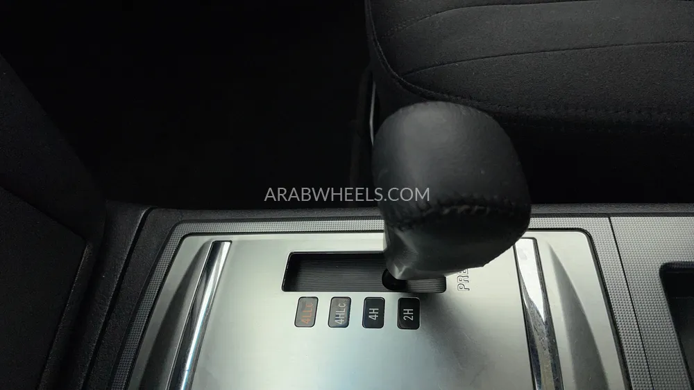 Mitsubishi Pajero 2016 for Sale in Dubai Image-32