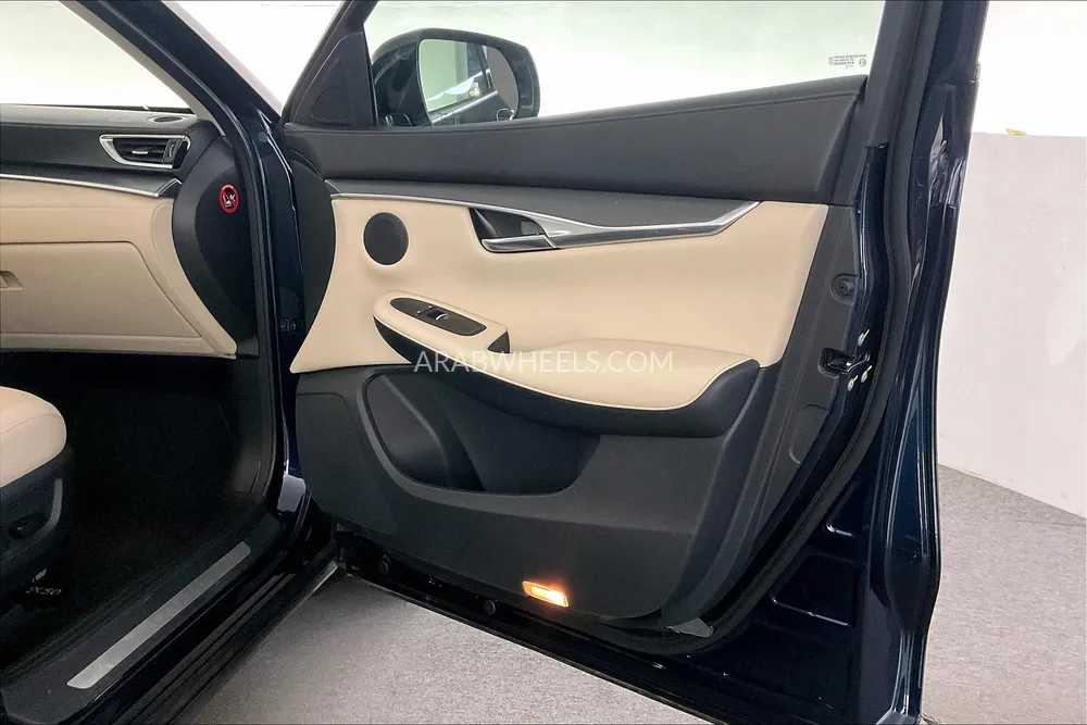 Infiniti QX50 2021 for Sale in Dubai Image-25