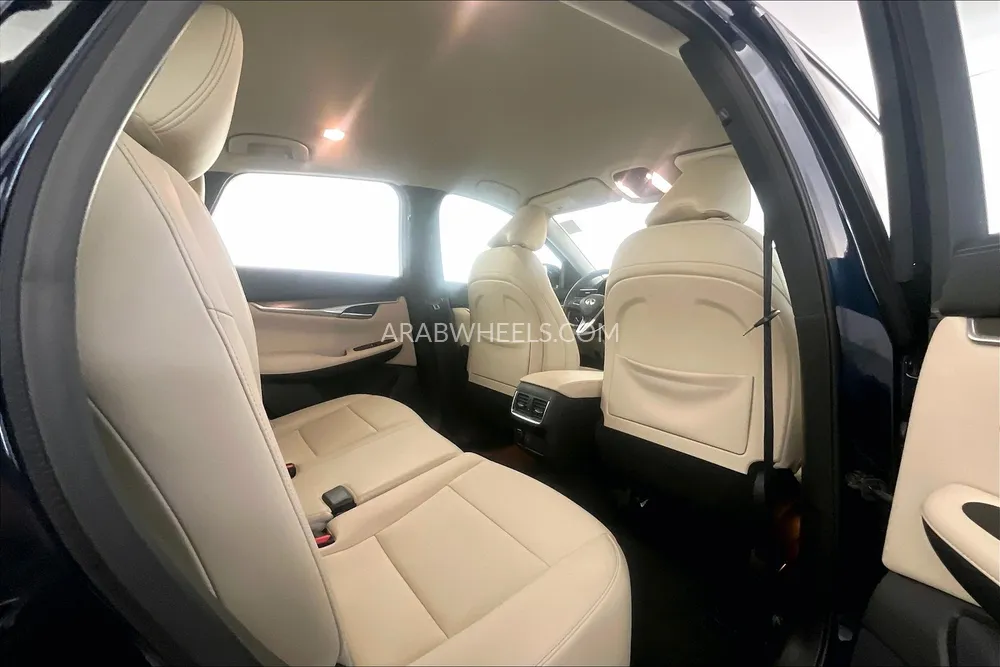 Infiniti QX50 2021 for Sale in Dubai Image-27