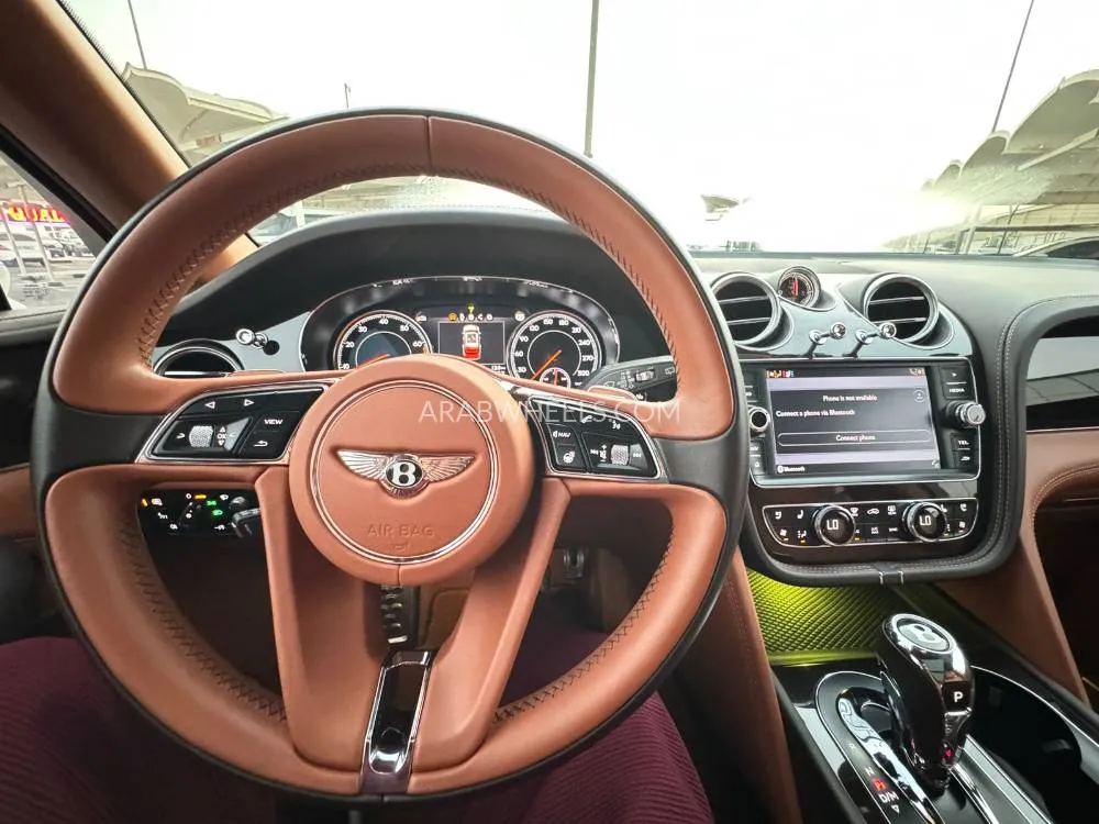 Bentley Bentayga 2018 for Sale in Dubai Image-11