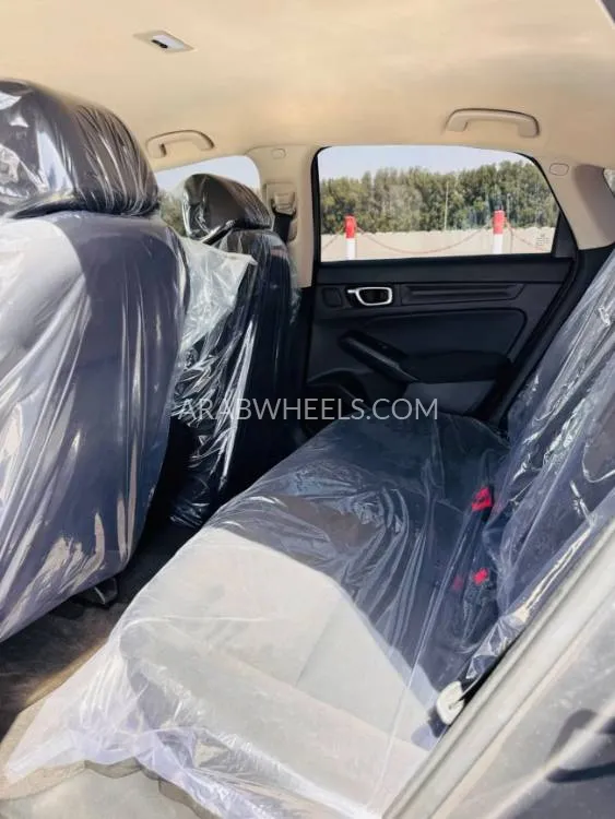 Honda Civic 2022 for Sale in Sharjah Image-9