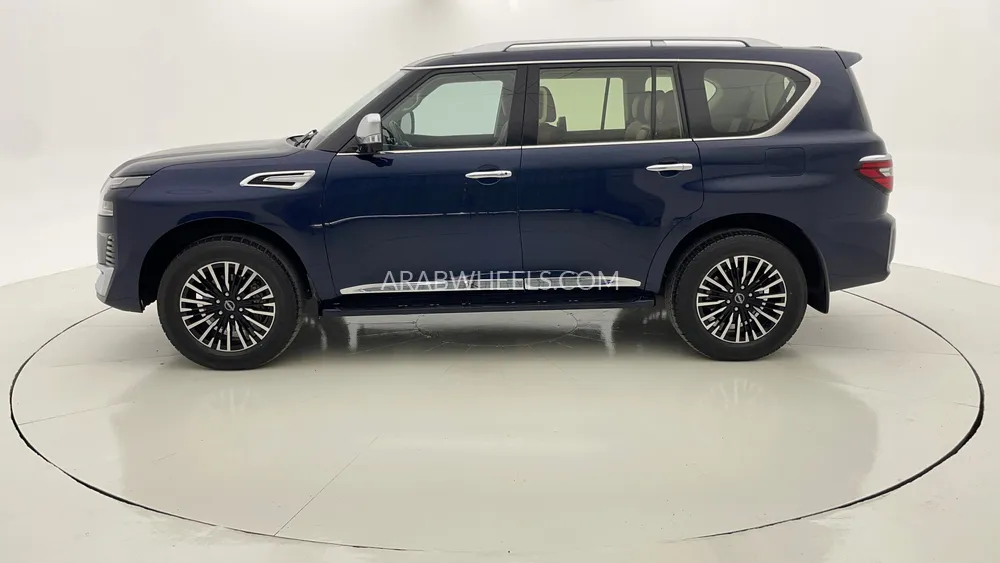 Nissan Patrol 2023 for Sale in Dubai Image-6