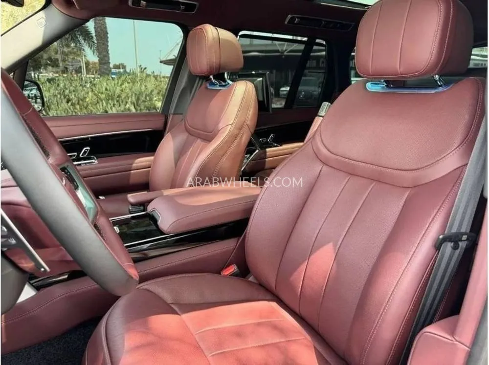 Land Rover Range Rover 2023 for Sale in Dubai Image-7
