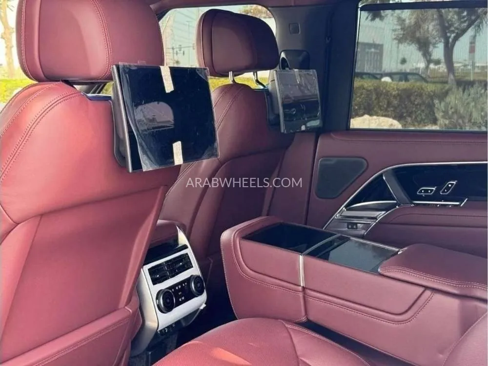 Land Rover Range Rover 2023 for Sale in Dubai Image-15