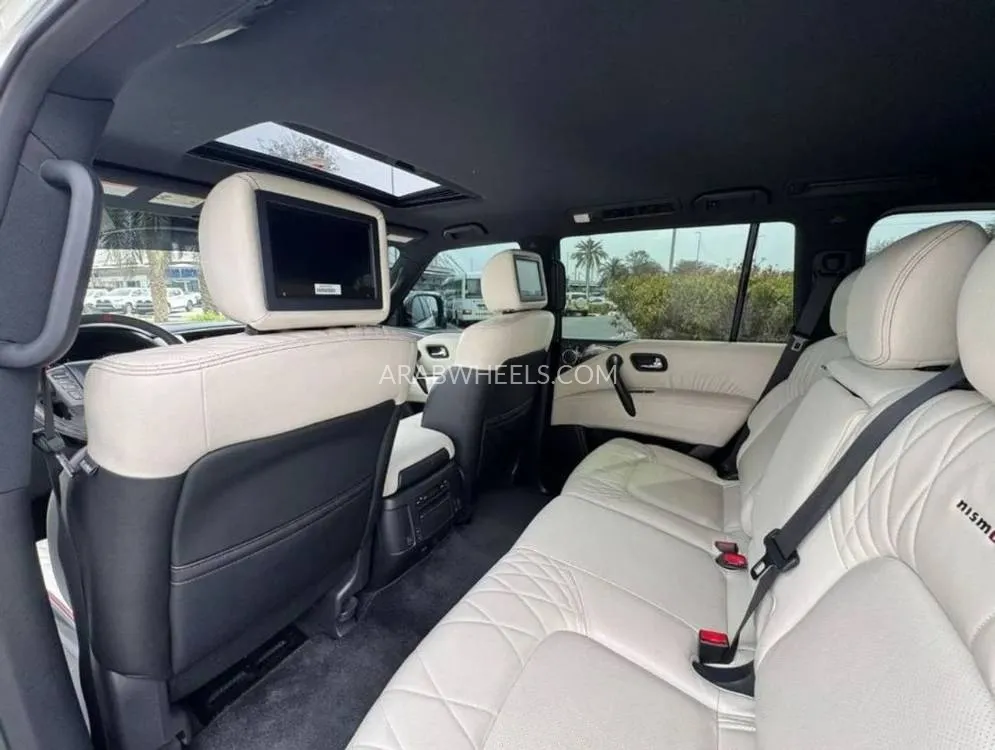 Nissan Patrol 2019 for Sale in Dubai Image-12