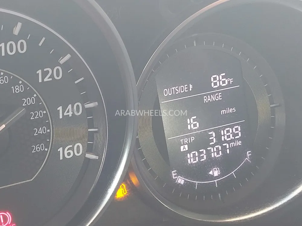 Mazda 2 2015 for Sale in Ajman Image-5