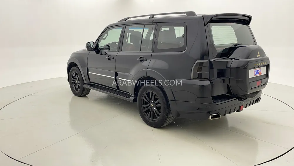 Mitsubishi Pajero 2020 for Sale in Dubai Image-5