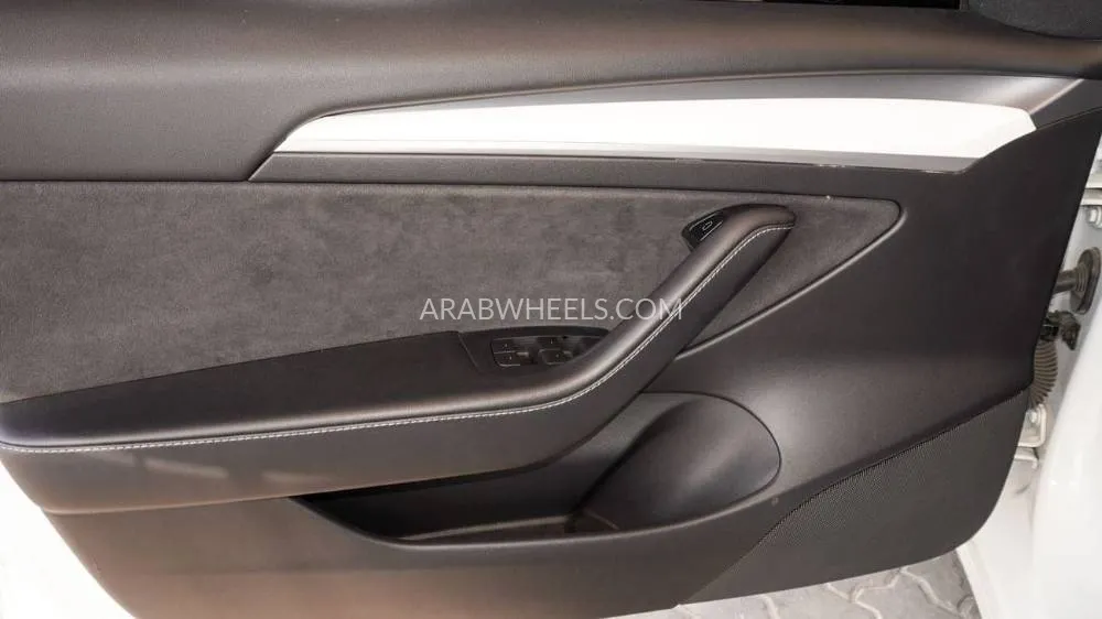 تسلا موديل 3 2021 for Sale in الشارقة Image-5