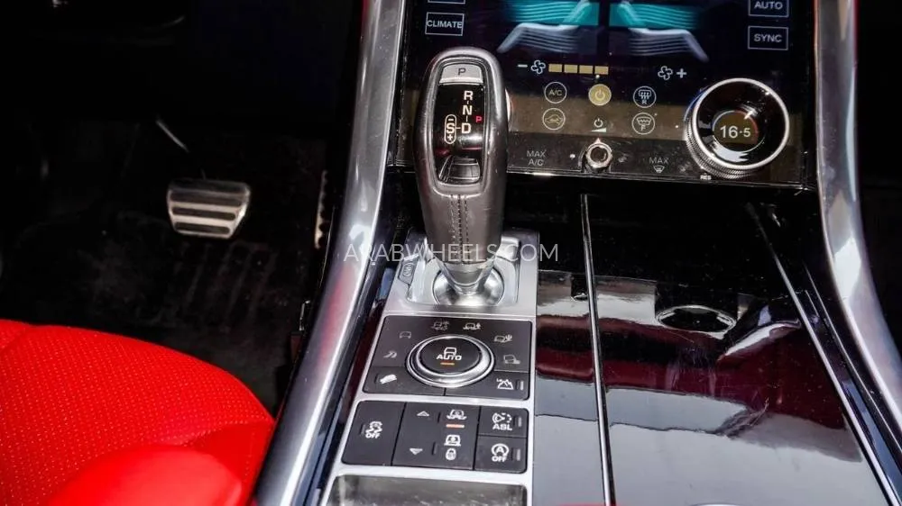 Land Rover Range Rover 2014 for Sale in Sharjah Image-9