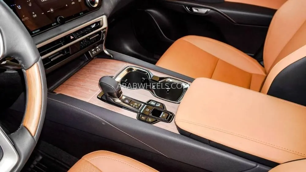 Lexus RX 2024 for Sale in Sharjah Image-13