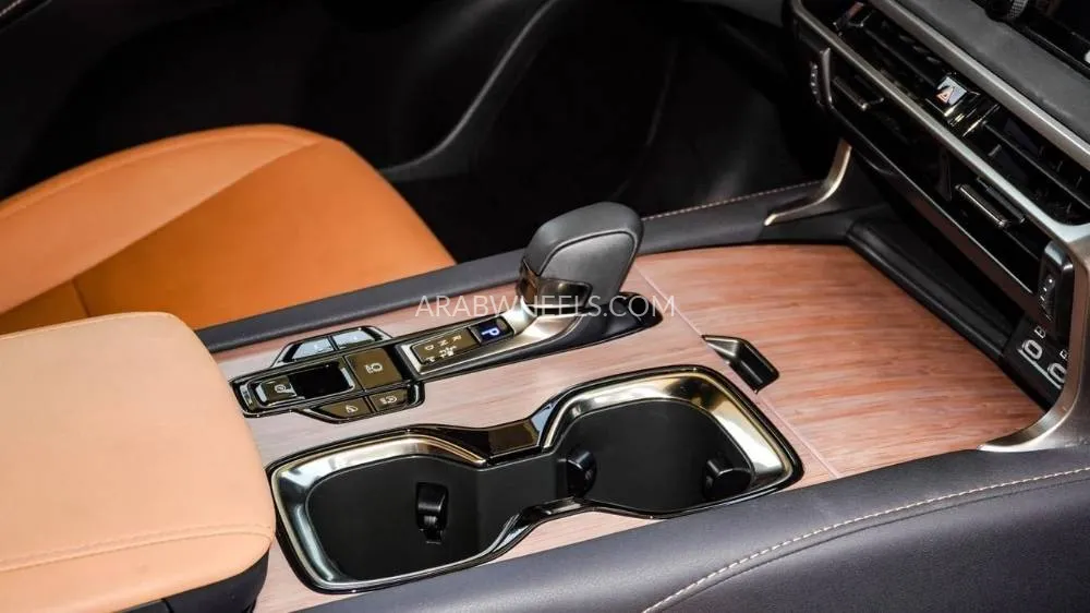 Lexus RX 2024 for Sale in Sharjah Image-14