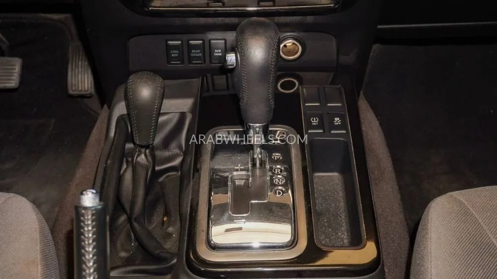 Nissan Patrol 2019 for Sale in Sharjah Image-12